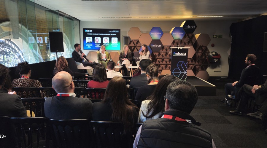 “剑鱼”17时升级为强热带风暴，预计强度逐渐增强